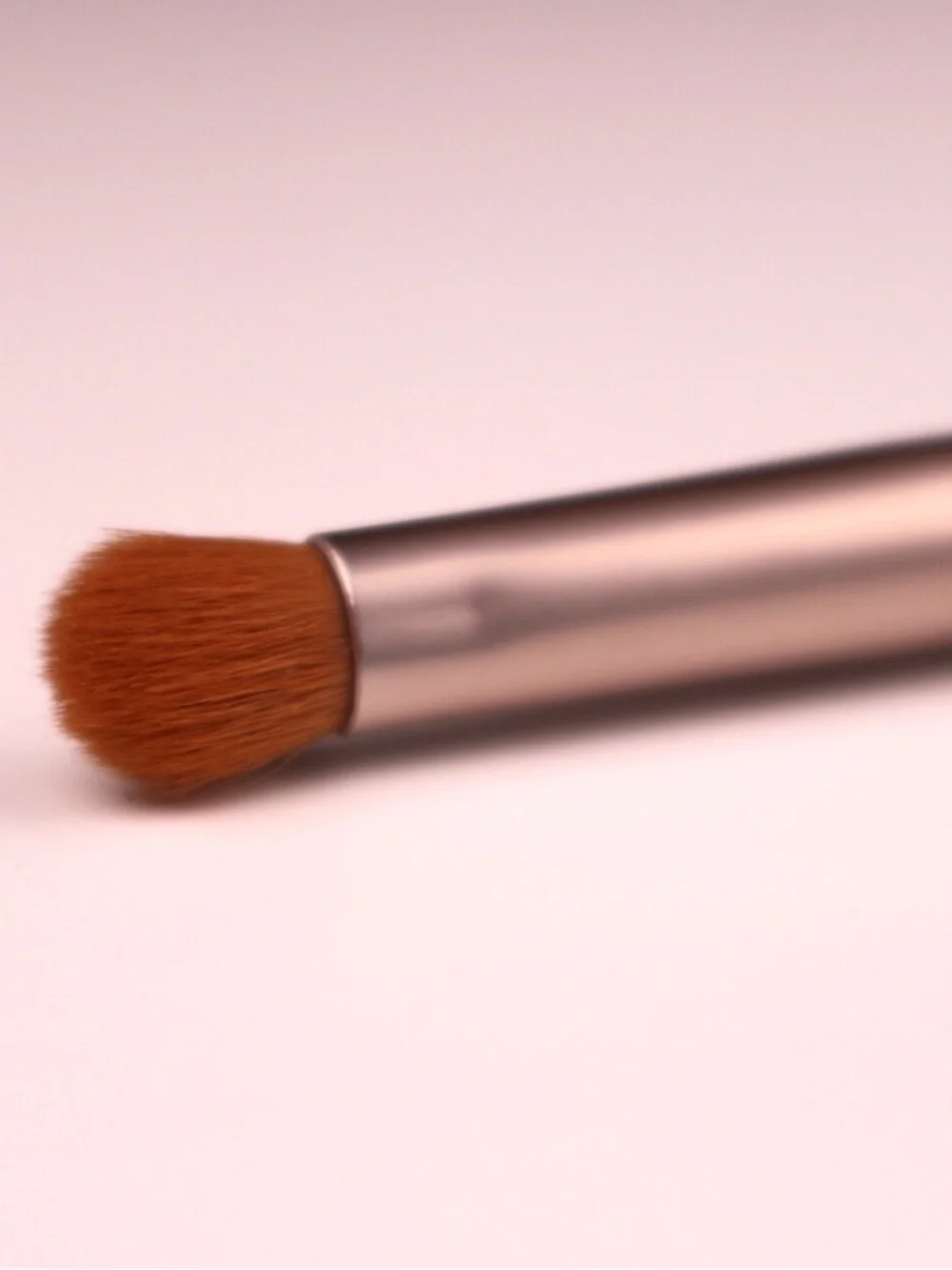 Pear Nova Lid Focus Eyeshadow Brush
